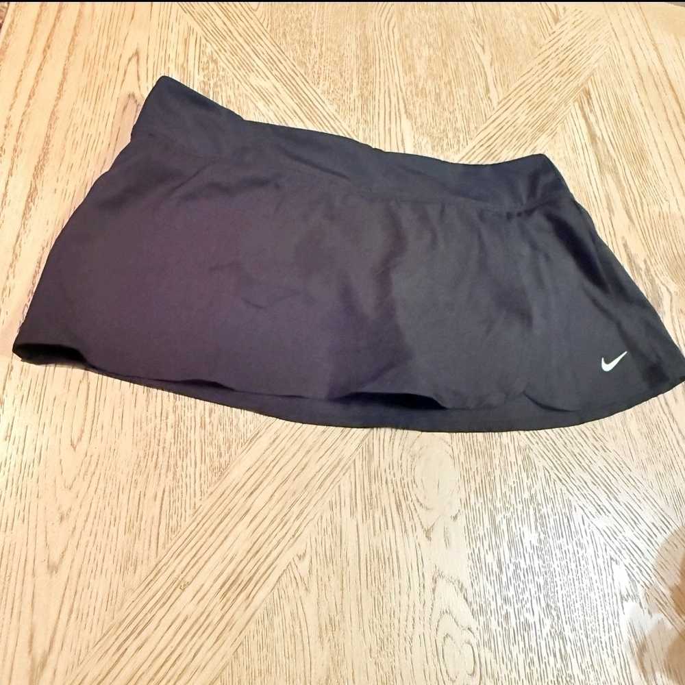 Nike Short Tennis Skirt Black Front Thigh Slit Size Large